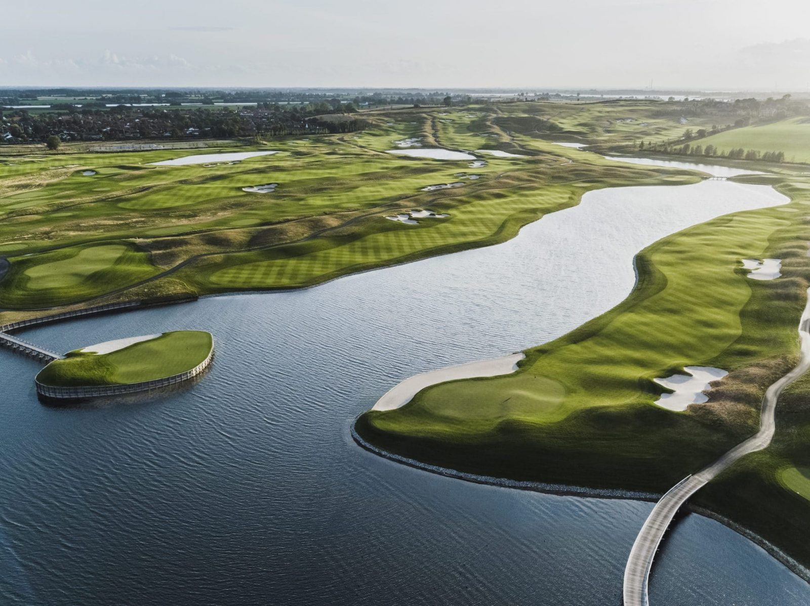 (C) Jacob Sjöman. jacob@sjomanart.com